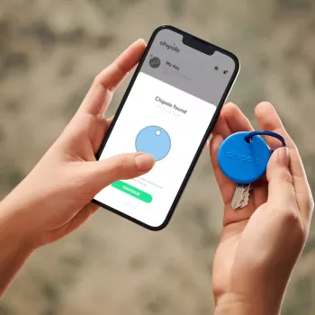 Chipolo POP Bluetooth Tracker ar nomaināmu bateriju iOS un Android ierīcēm, zils