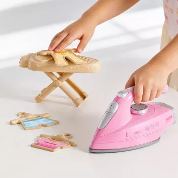LEAN TOYS Gludināšanas komplekts ar gludekli, vibrāciju, gaismu un skaņu