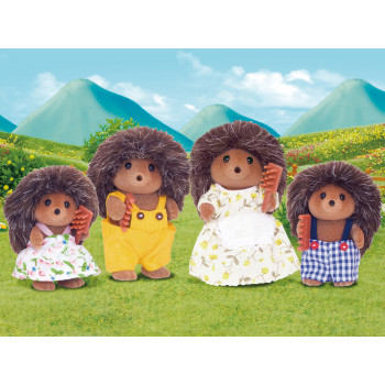 KAISER ELEKTRO Sylvanian Families Ezīšu ģimene no Stachel - Kolekcionējamas plīša dzīvnieku figūras ar ķemmi, 4 figūras, no 3 gadu vecuma