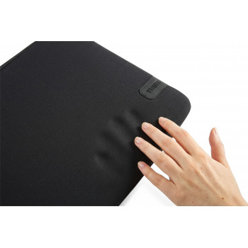 Thule Gauntlet 4.0 14 inch MacBook Pro uzmava melna