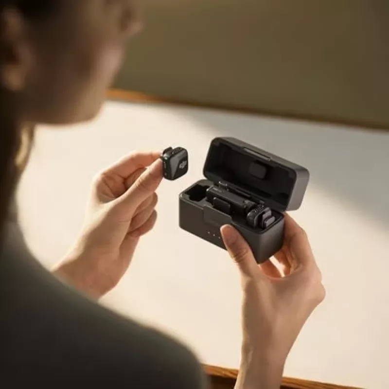 DJI Mic Mini (2 TX + 1 RX + Uzlādes futrālis) Bezvadu mikrofonu komplekts - Tumši pelēks