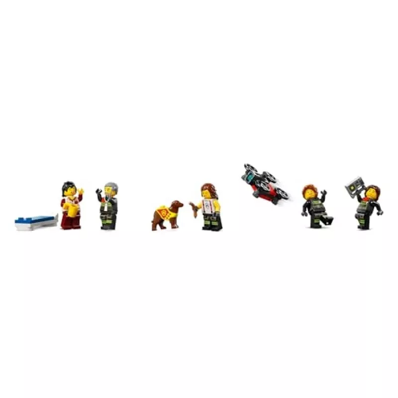 Konstruktors LEGO City Ugunsdzēsēju stacija ar pagriežamām kāpnēm 60414 — 843 gabali, 5 minifigūras