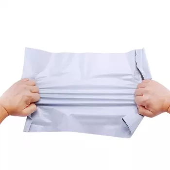 BSTECH PollyMailers 3XL 50gab - Baltas polietilēna pastas aploksnes 24x24 collas ar pašlīmējošo aizdari