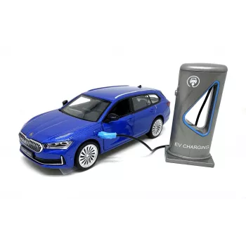 PULIO 1:35 Skoda Superb Combi die-cast modelis ar gaismu un skaņu