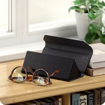 Satechi Vegan-Leather FindAll Glasses Case Black