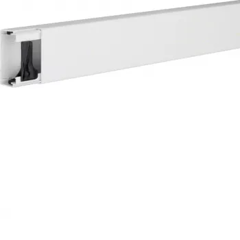 Hager LF3006009016 Kabeļu kanāls 30x60mm Traffic White (RAL 9016) 2m