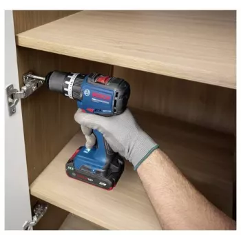 BOSCH Professional GSB 18V-52 Bezvadu triecienurbjmašīnas/skrūvgrieža komplekts ar 2 baterijām 2,0 Ah, L-Case