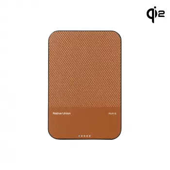 Native Union (Re)Classic Qi2 Power Bank - Magnetic Power Bank 5000 mAh Compatible with MagSafe and Qi2, USB-C to USB-C Cable 15 cm Included (Tan)