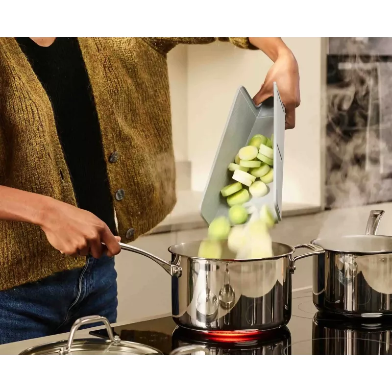 Joseph Joseph Chop2Pot Plus zilā salokāmā griešanas dēlītis
