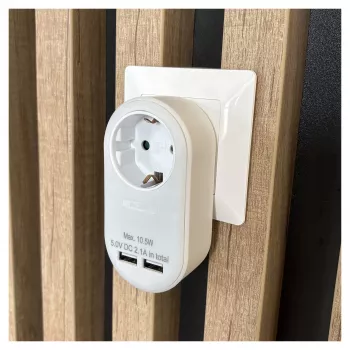 ENTAC sienas spraudnis ar 2x USB-A balts