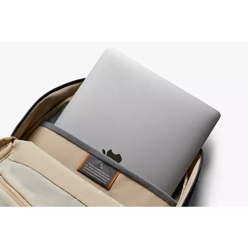 Bellroy Via Backpack zila
