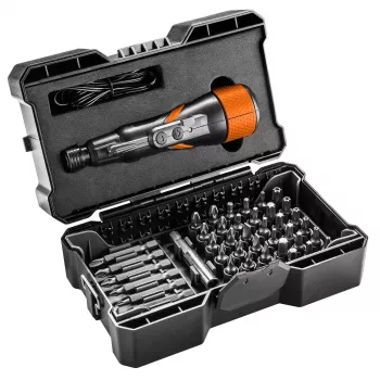 NEO TOOLS 04-200 USB-C 3,6V bezvadu skrūvgriezis ar 10 uzgaļiem un plastmasas futrāli