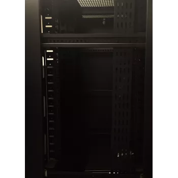 DS-IT vertikālais kabeļu pārvaldības panelis - 27U - 30 cm plats (DS-CABLETRAY-27U-30)