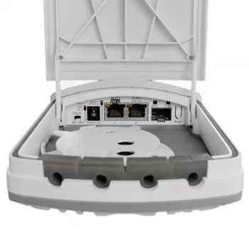 MikroTik FTC21-UPS Fiber-to-Copper pārveidotājs ar iebūvētu UPS, 1x Gigabit Ethernet, 1x SFP, pasīvā PoE, akumulatora rezerves barošana, sienas montāža