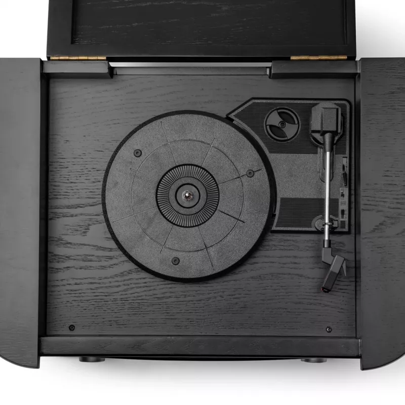 AKAI ATT-350CC atskaņotājs ar CD, kasešu un USB ierakstīšanas funkciju un AM/FM radio