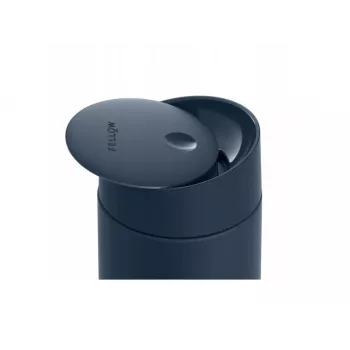 Fellow Carter Slide Mug 355 ml Navy Blue vakuumizolēta ceļojumu krūze