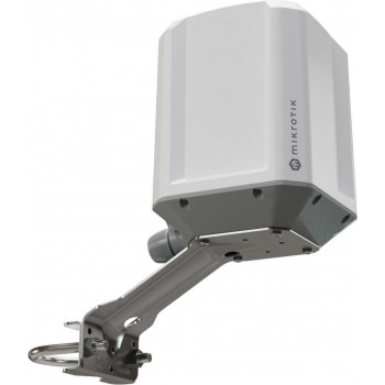 MikroTik LAMP 5G R16 5G maršrutētājs - 2 Gbps, Power over Ethernet