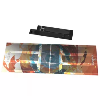 PEGASUS Compile Playmat Gold Edition spēļu paklājiņš 24 inch x 14 inch TCG/CCG ar sašūtām malām, neslīdošu gumijas pamatni, pret izšļakstīšanos izturīgu virsmu