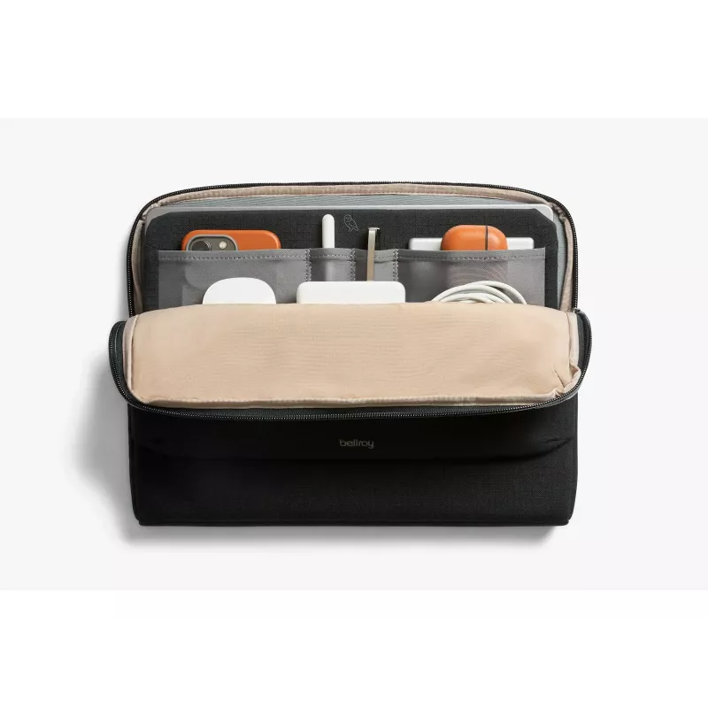 Bellroy Laptop Caddy 14 inch portatīvā datora futrālis ar aksesuāru kabatām - melns