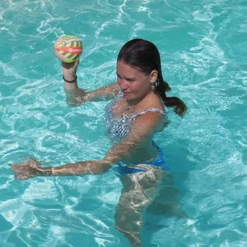 SCHILDKROT neoprēna mini amerikāņu futbola bumba, 2. izmērs, mīksta tekstila virsma, izturīga pret sālsūdeni, 1 gab. (970346)