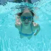 SCHILDKROT Junior Capri peldbrilles, zilas/zaļas, pret aizsvīšanu, triecienizturīgas polikarbonāta lēcas, regulējama siksniņa, 1 pāris (940055)