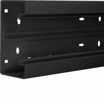 Hager BR6513019011 kabeļu kanāla pamatne 2000 mm x 130 mm melna