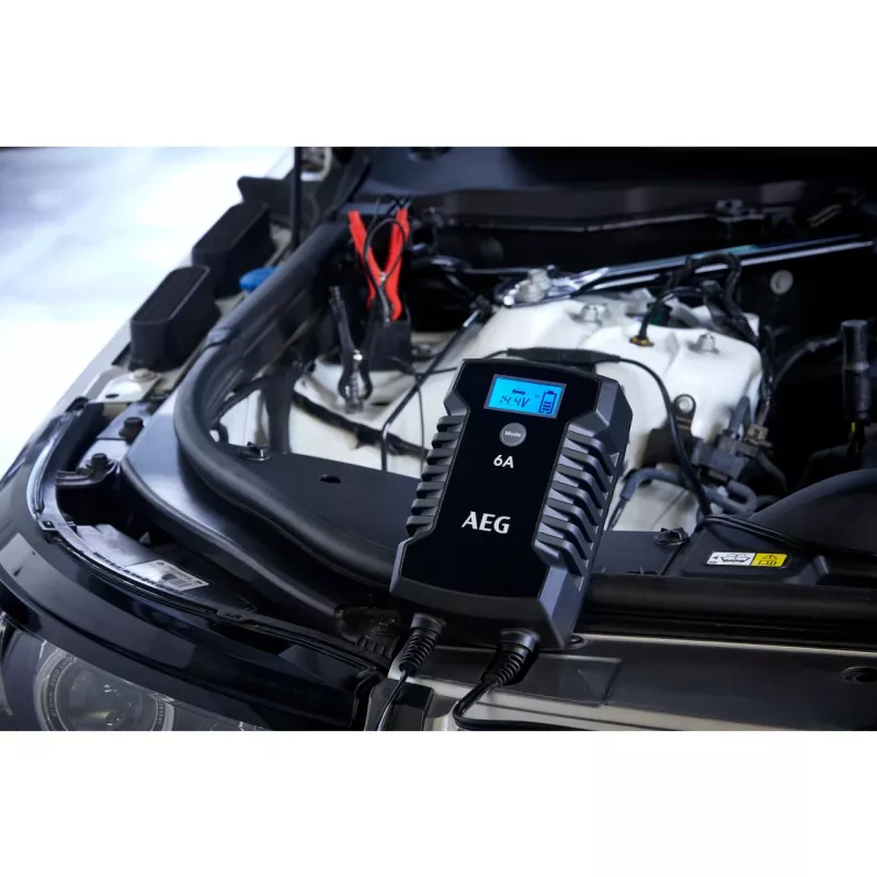 AEG LD6 10617 automašīnas akumulatora lādētājs 6V/12V 3A/6A ar LCD displeju