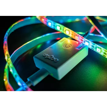 SYNERGY21 QuinLED dig2GO pārnēsājams digitālo LED komplekts ar RGBW lenti, strāvas kontrolieri un barošanas bloku S21-LED-JT230011
