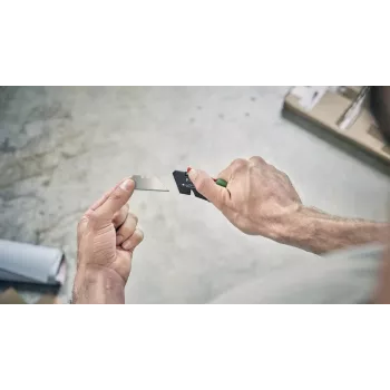 Bosch 1600A032V7 salokāms nazis ar nerūsējošā tērauda asmeni un alumīnija rokturi