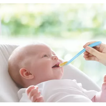 Kidsme zīdaiņu barošanas karotītes, 2 gab., akvamarīna krāsā, pārtikas kvalitātes silikons, no 4 mēnešiem
