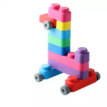 Gerardo's Toys GT3100 mīksto klucīšu komplekts ar riteņiem, 14 gabali (10 klucīši + 4 riteņu daļas)