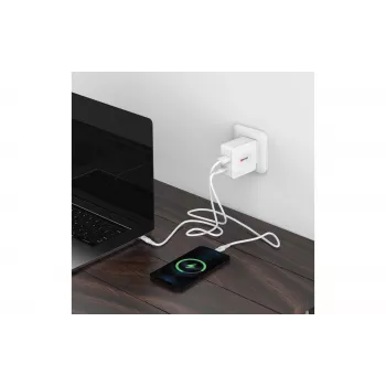 SKROSS Multipower Combo+ US 48W USB sienas lādētājs ar USB-C PD un 3 USB-A portiem SKKT000348WPDUSCCN