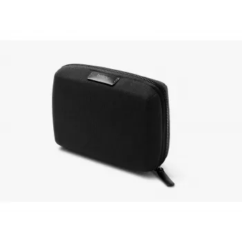 Bellroy Tech Kit Compact somiņa, melna