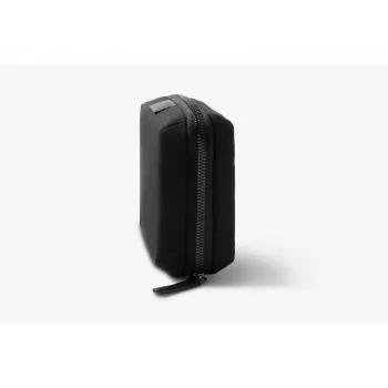 Bellroy Tech Kit Compact somiņa, melna