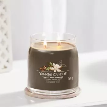 Yankee Candle Vanilla Bean Espresso vidēja lieluma smaržīgā svece (1701388E)