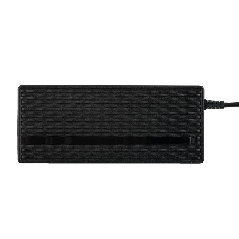 Akyga AK-EV-03 elektrovelosipēdu un skrejriteņu lādētājs 36 V akumulatoriem, 42 V / 2 A, 84 W, XLR 3 kontaktu spraudnis, 1 m