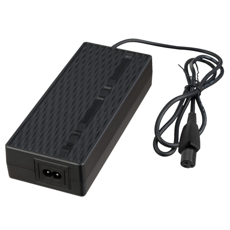 Akyga AK-EV-11 lādētājs 36 V elektriskajiem skrejriteņiem, 42 V / 2 A 84 W, GX12 3 kontaktu 9 mm, 1 m