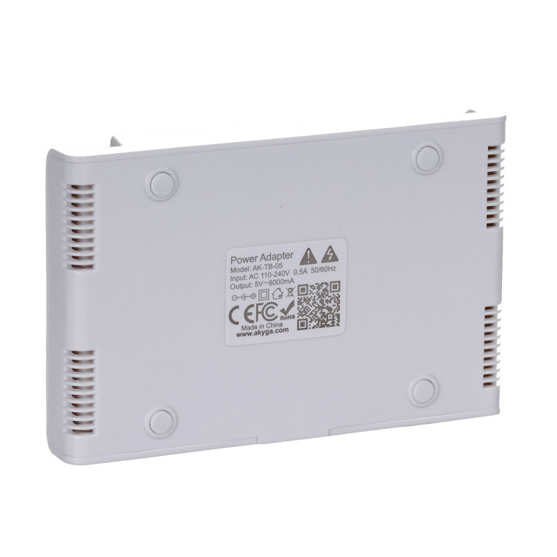 Universālais barošanas adapters Akyga AK-TB-05 5.0V / 6.0A 30W 4x USB A 1.5m