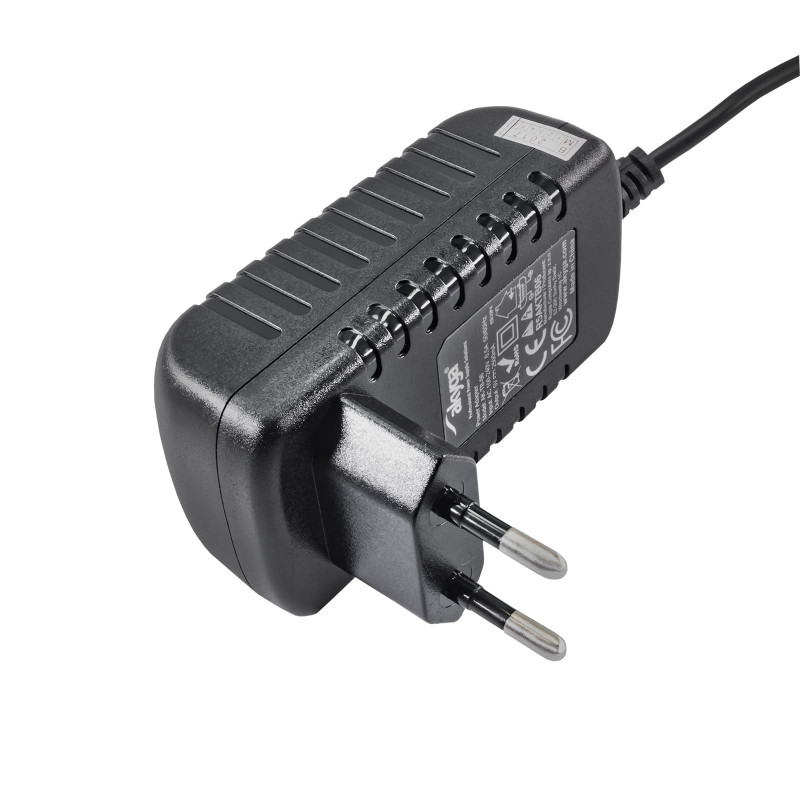 Universālais barošanas adapteris Akyga AK-TB-06 5.0V / 2.5A 12.5W micro USB B 1.1m