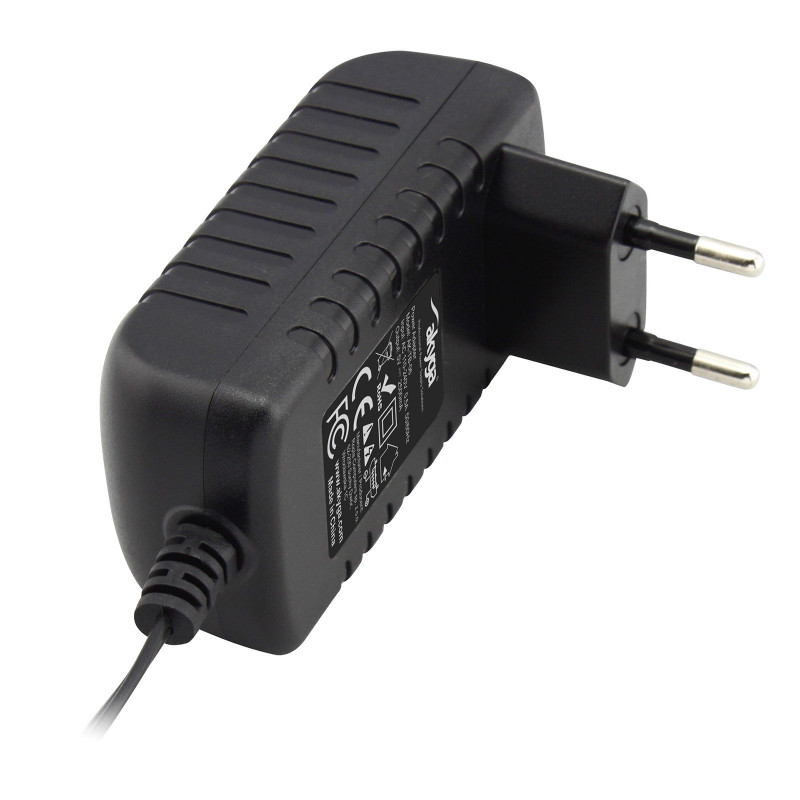 Universālais barošanas adapteris Akyga AK-TB-06 5.0V / 2.5A 12.5W micro USB B 1.1m