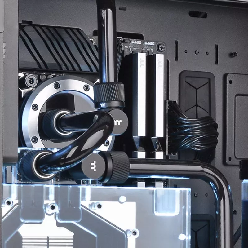 Thermaltake Pacific SF CL-W389-CA16MK-A spiežamā savienojuma detaļa 16 mm ārējā diametra cietajai caurulei, matēti melna