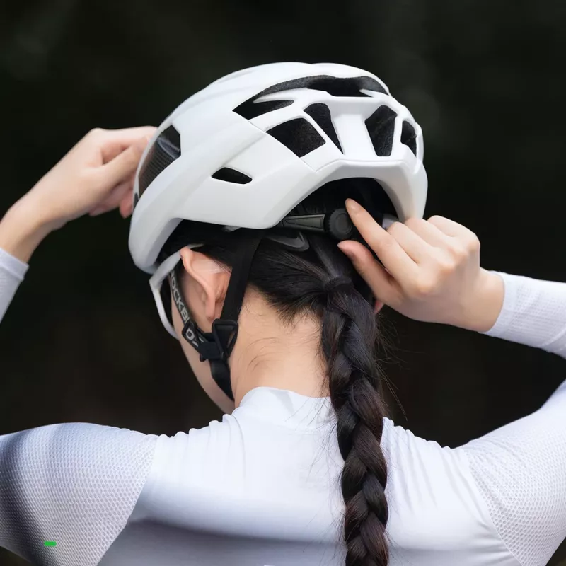 Velosipēda ķivere Rockbros LK-15 Carbon Fiber 58-62cm, gaiši pelēka