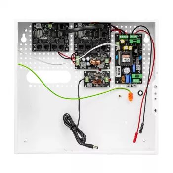 BCS UPS/IP8/E-S Nepārtrauktās barošanas avots IP kamerām, 8 PoE porti, 120W PoE budžets, 2x 12V/7Ah akumulators
