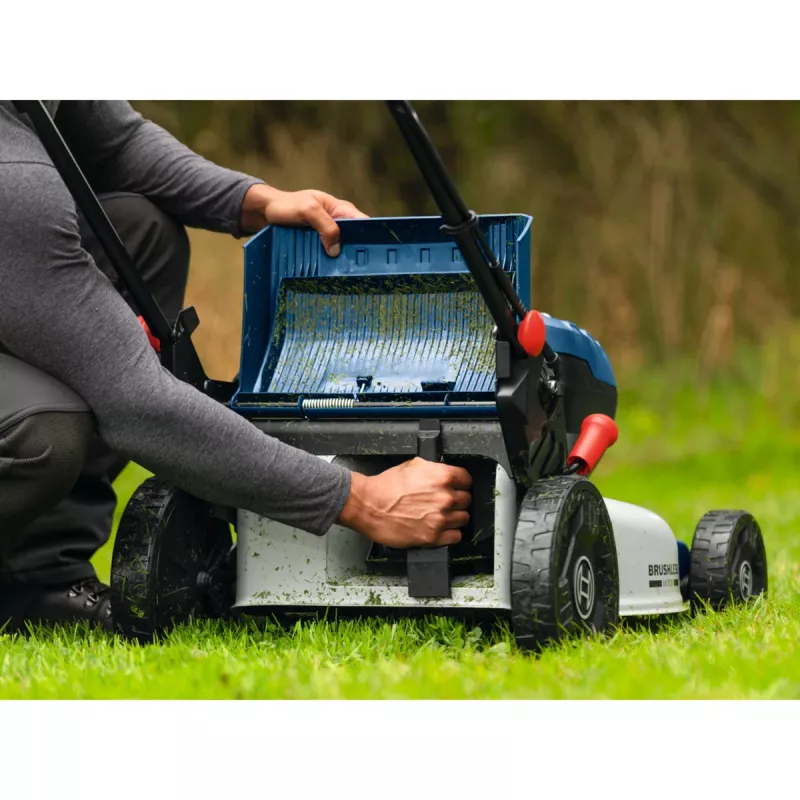 Bezvada zāles pļāvējs BOSCH POWERTOOLS GRA 18V2-46SP Professional, 36V (2x18V), 2x 5.5 Ah akumulators, lādētājs