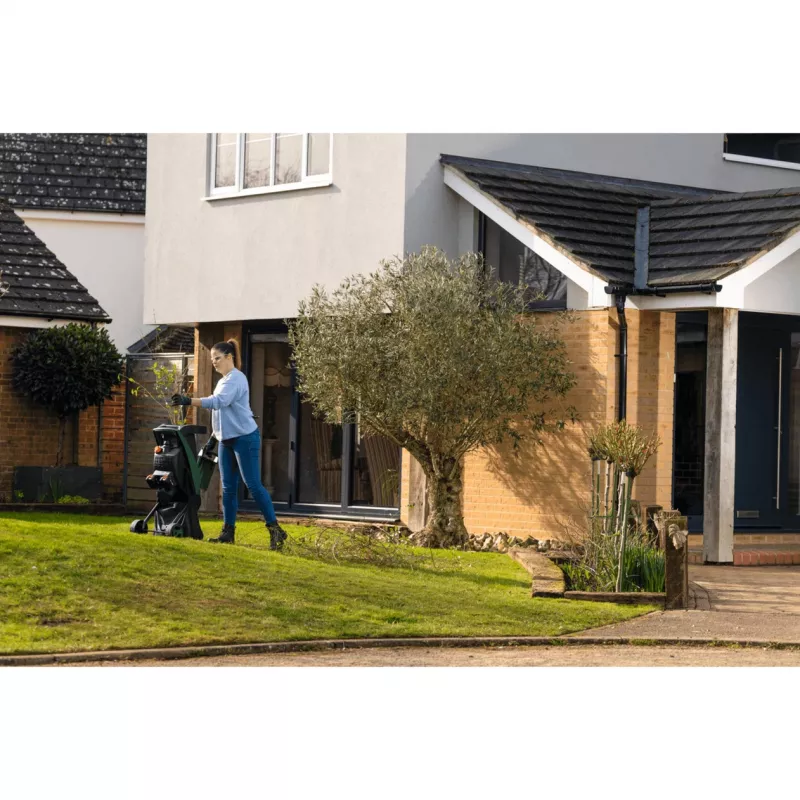Bosch UniversalShredder Solo Cordless Garden Shredder, 36V (2x18V), 40mm Branch Capacity, 50L Collection Box, Green/Black, Bare Tool (06008E0001)