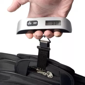 ELDOM WB10 digitālie bagāžas svari 50 kg ar fona apgaismojumu LCD, nerūsējošā tērauda āķi, taras un turēšanas funkcijām