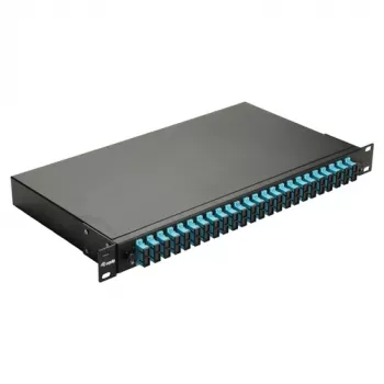 EQUIP 24 portu optiskās šķiedras savienošanas kaste, LC Duplex, OM3, 1U, aprīkota, melna