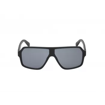 GUESS GF00047-6102A Vīriešu taisnstūra saulesbrilles – Spīdīgi melns rāmis, dūmu lēcas, 61 mm