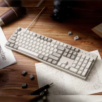 Keychron C2 Pro 100% 8K Super Red Switch Hot-Swap RGB vadu pielāgojamā mehāniskā tastatūra