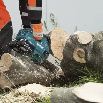 Makita DUC306Z Bezvada augšējā roktura motorzāģis 36V (2x18V) LXT 30cm
